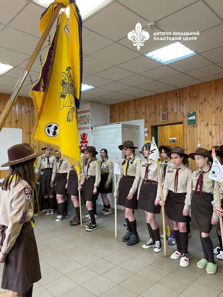 Дівочий курінь ч. 20 зібрався на вечір пам’яті своєї патронеси – Олени Теліги